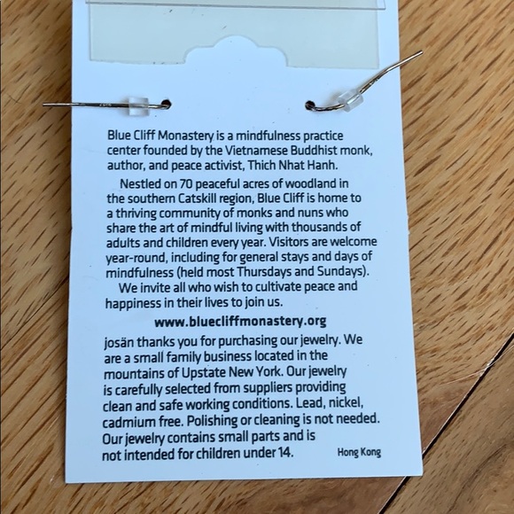 Earrings - Picture 2 of 3